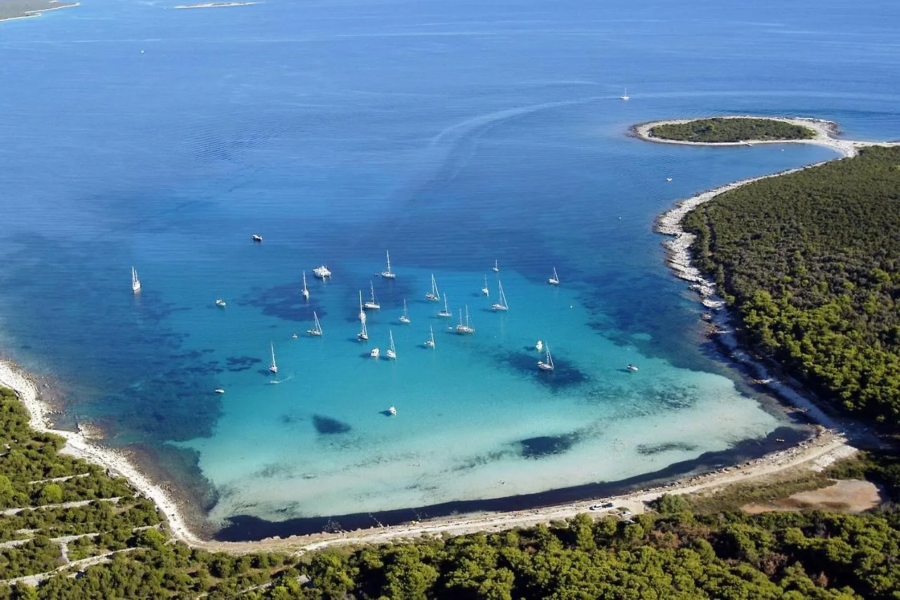 Apartments And Rooms By The Sea Cove Soline, Dugi Otok - 448 Veli Rat Guest house