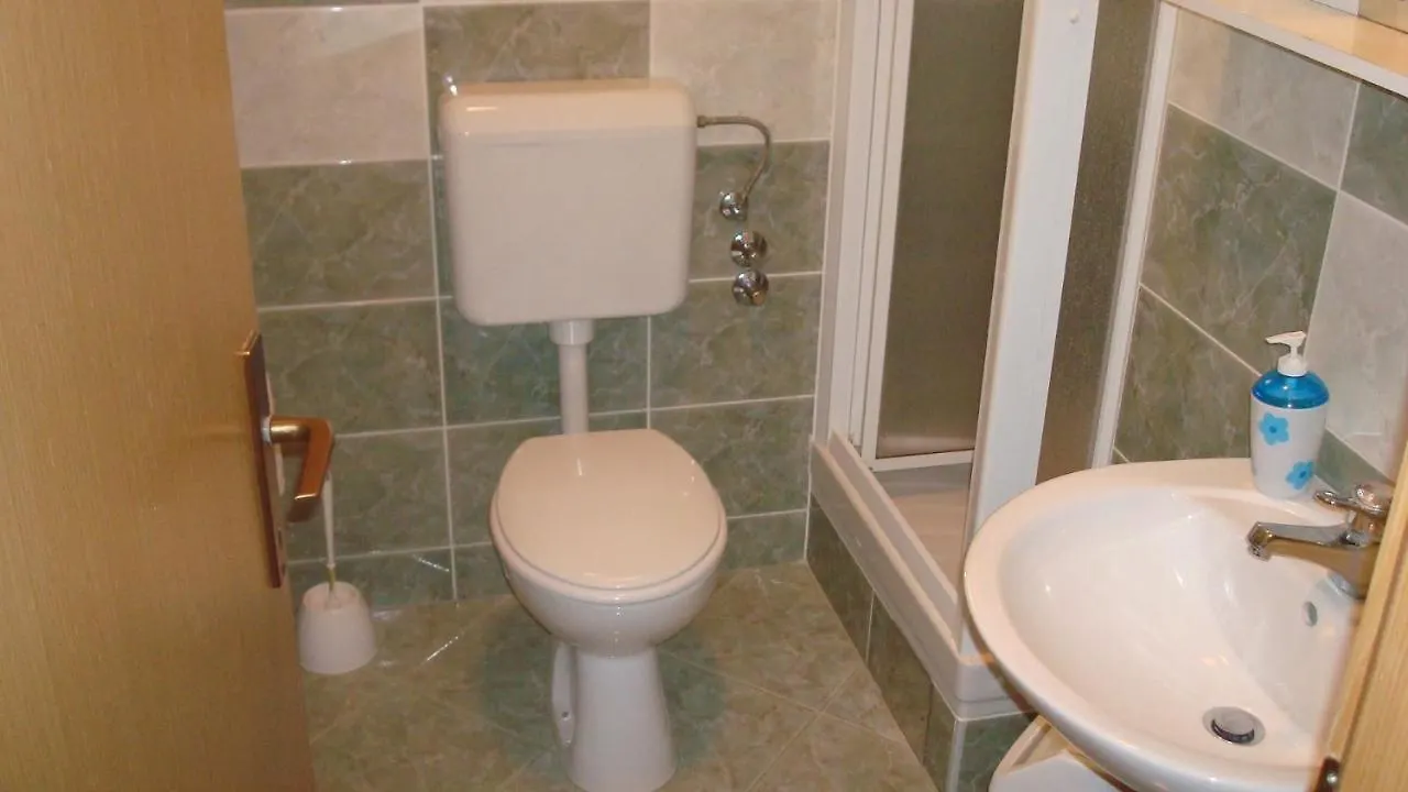*** Guest house Apartments And Rooms By The Sea Cove Soline, Dugi Otok - 448 Veli Rat Croatia