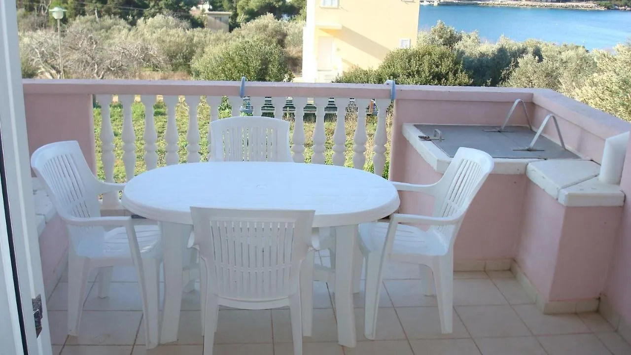 Apartments And Rooms By The Sea Cove Soline, Dugi Otok - 448 Veli Rat 3*,  Croatia