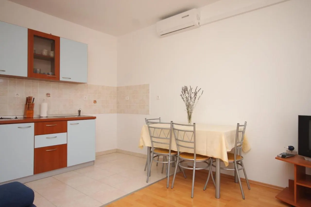 Guest house Apartments And Rooms By The Sea Cove Soline, Dugi Otok - 448 Veli Rat